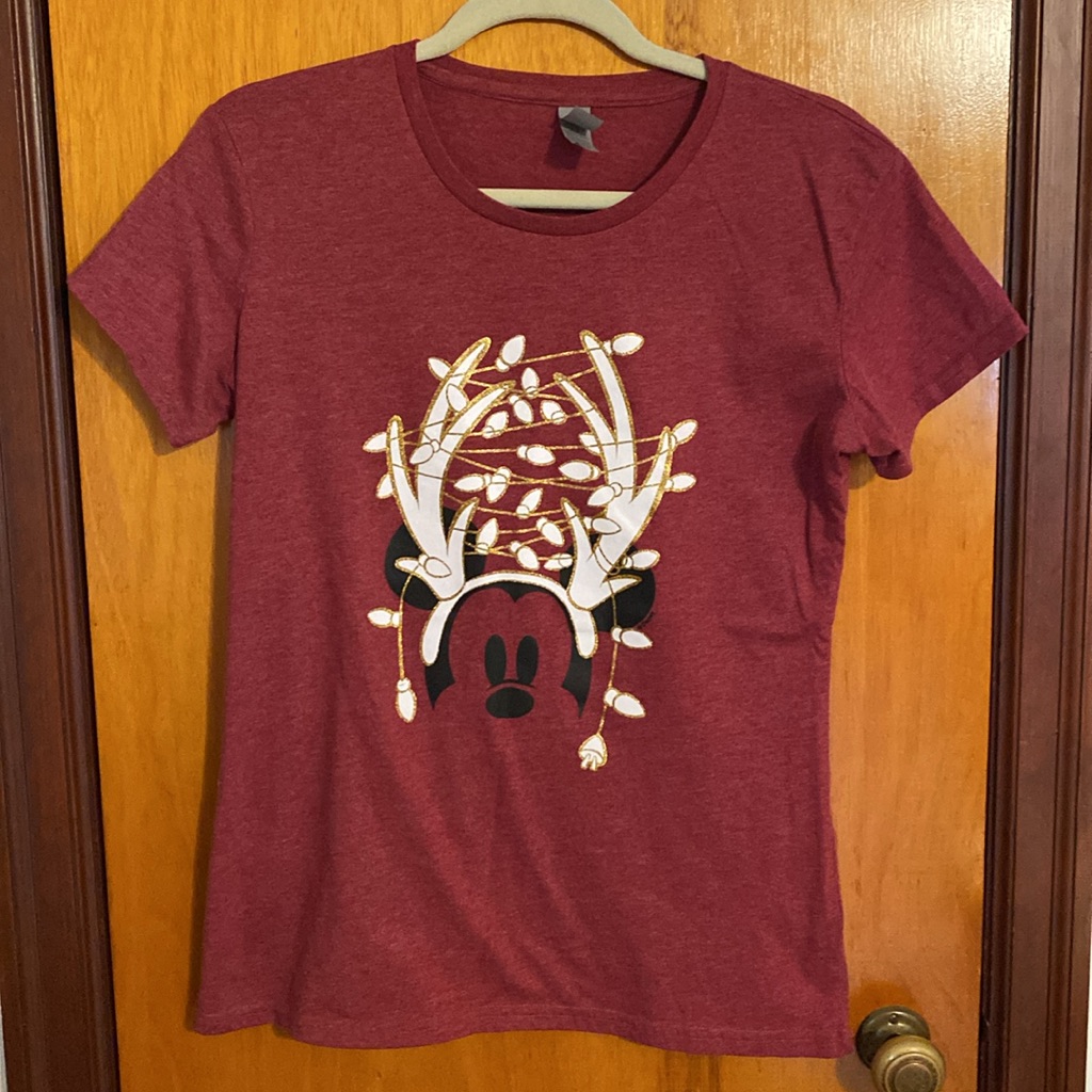 Disney - Mickey Mouse Tangled In Lights - Size: M